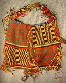 ���݂₰�ɔ������r����