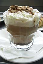 ��`�ň��񂾃A�C�X�R�[�q�[